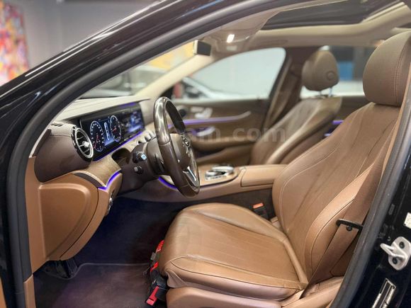 FLİES MOTORS'DAN E200 D 175'BİN KM CAMTAVAN+ÇİFTHAFIZA+COMMAND