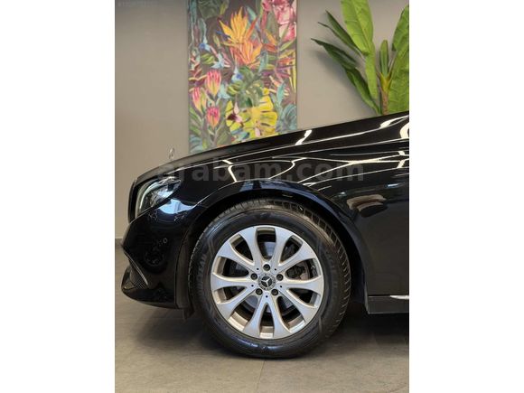 FLİES MOTORS'DAN E200 D 175'BİN KM CAMTAVAN+ÇİFTHAFIZA+COMMAND