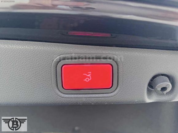 AUTO BENLİ'DEN 2022 E200d AMG HFZA KLTK+NAV+ELKBGJ+VAKUM BAYİ