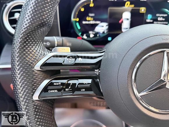AUTO BENLİ'DEN 2022 E200d AMG HFZA KLTK+NAV+ELKBGJ+VAKUM BAYİ
