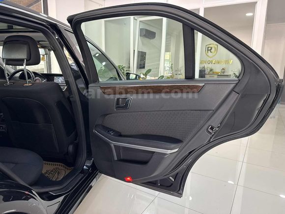 MERCEDES E220 CDİ HATASIZ TEK PARÇA BOYALI
