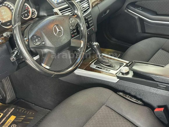 MERCEDES E220 CDİ HATASIZ TEK PARÇA BOYALI