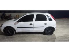 Sahibinden Opel Corsa 1.2 Essentia 2006 Model  300.000 km Beyaz