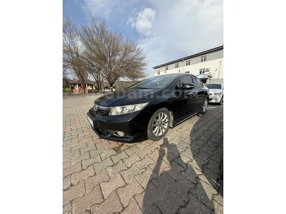 Sahibinden Honda Civic 1.6i VTEC Eco Elegance 2013 Model 