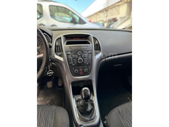 BEDİRHAN OTOMOTİV'DEN 2019 OPEL / ASTRA /1.4T / EDİTİON PLUS
