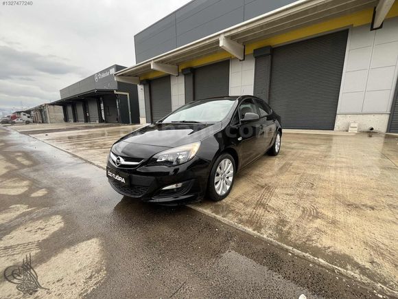 OPEL ASTRA 1.4 TURBO HATASIZ VERGİ LEV. 800 BİN KREDİ İMKANI