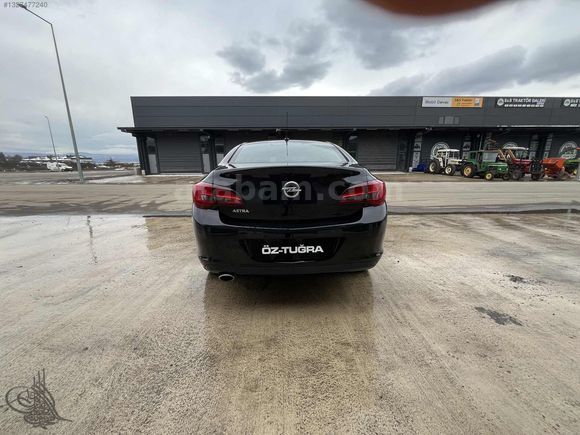 OPEL ASTRA 1.4 TURBO HATASIZ VERGİ LEV. 800 BİN KREDİ İMKANI
