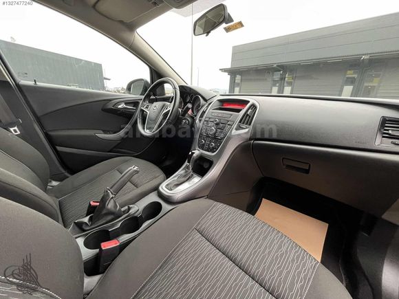 OPEL ASTRA 1.4 TURBO HATASIZ VERGİ LEV. 800 BİN KREDİ İMKANI