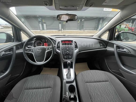 OPEL ASTRA 1.4 TURBO HATASIZ VERGİ LEV. 800 BİN KREDİ İMKANI