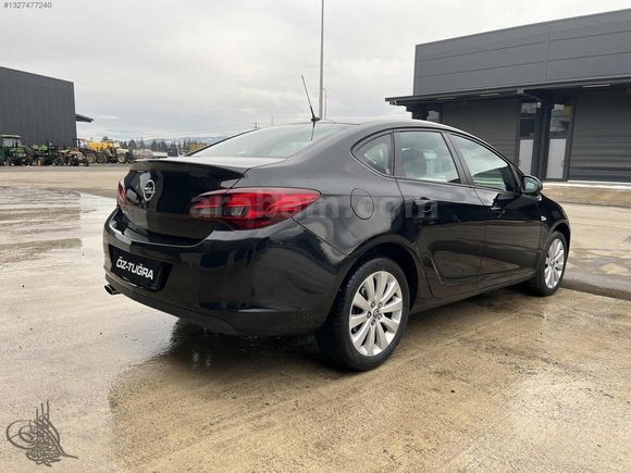 OPEL ASTRA 1.4 TURBO HATASIZ VERGİ LEV. 800 BİN KREDİ İMKANI