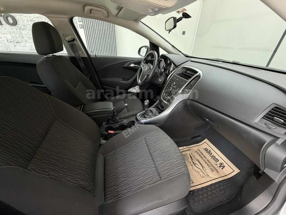 EMRAH AUTO'DAN 2019 MODEL ASTRA 1.4T EDİTİON PLUS 38 BİN KM