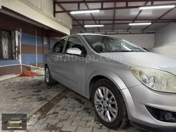 ÖZCAN OTOMOTİV den Bakımlı Aile arabası