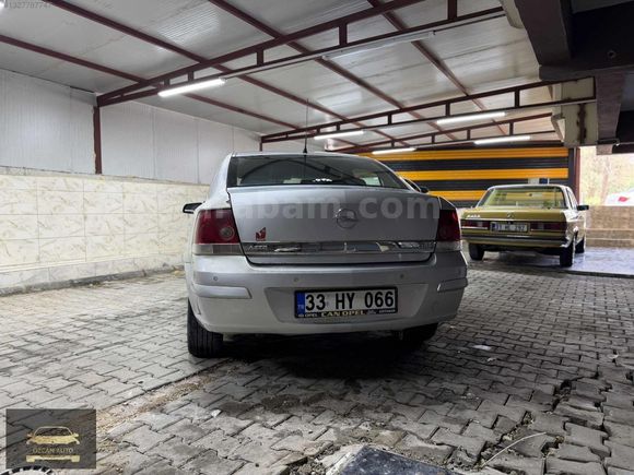 ÖZCAN OTOMOTİV den Bakımlı Aile arabası