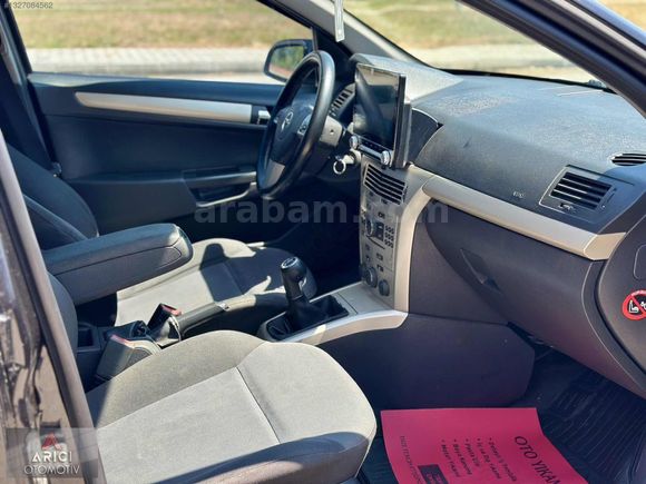 ARICI OTOMOTİV'DEN TEMİZ OPEL ASTRA