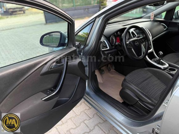 - ÖZGÜVEN - OPEL ASTRA 1.4 T ENJOY ACTİVE MANUEL BAKIMLI