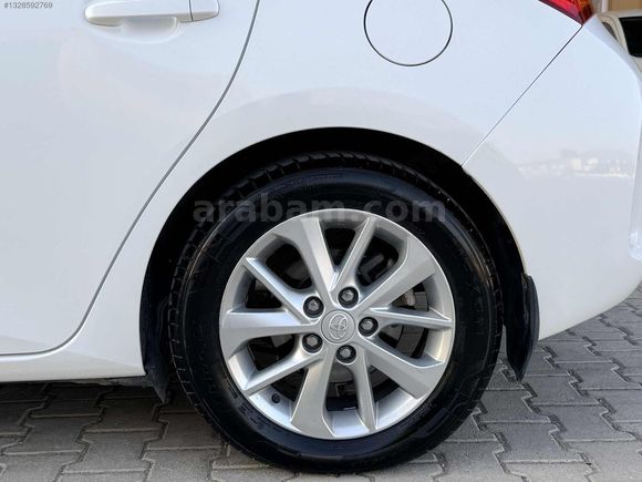 OTOBER 2013 TOYOTA AURİS PREMİUM CAM TAVAN