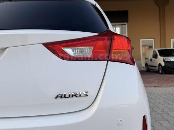 OTOBER 2013 TOYOTA AURİS PREMİUM CAM TAVAN