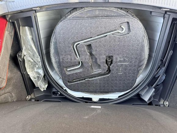 OTOBER 2013 TOYOTA AURİS PREMİUM CAM TAVAN