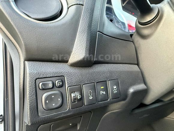OTOBER 2013 TOYOTA AURİS PREMİUM CAM TAVAN