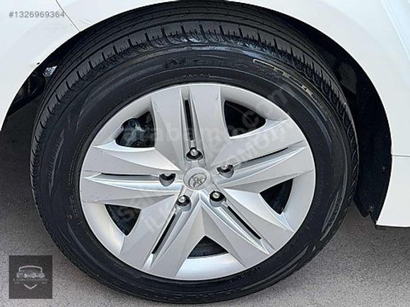 2024 COROLLA 1.5 VİSİON PLUS GSR 48 BİN KM'DE GARANTİLİ