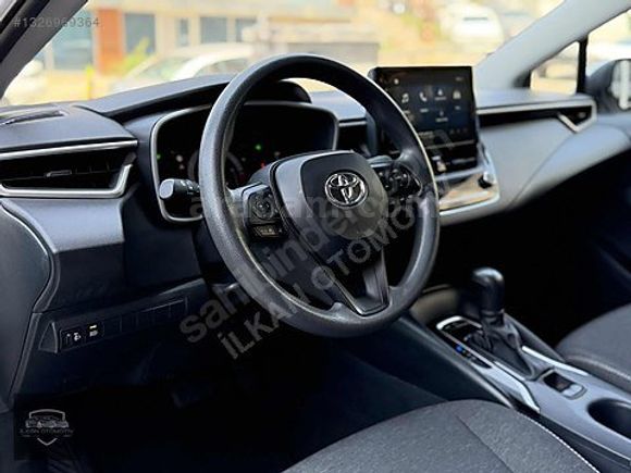2024 COROLLA 1.5 VİSİON PLUS GSR 48 BİN KM'DE GARANTİLİ
