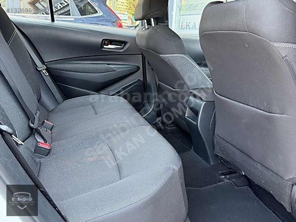 2024 COROLLA 1.5 VİSİON PLUS GSR 48 BİN KM'DE GARANTİLİ