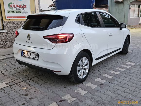 RENAULT CLIO 1.0 SCe JOY