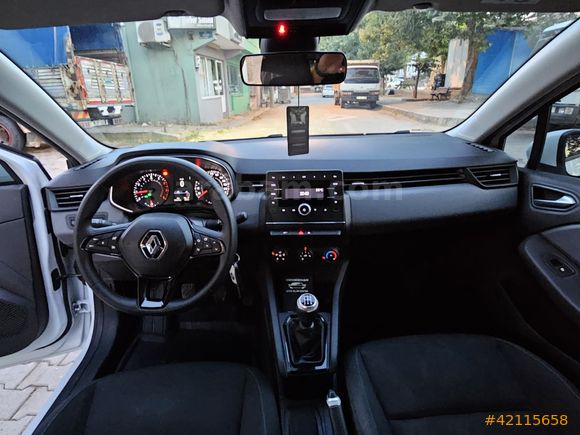 RENAULT CLIO 1.0 SCe JOY