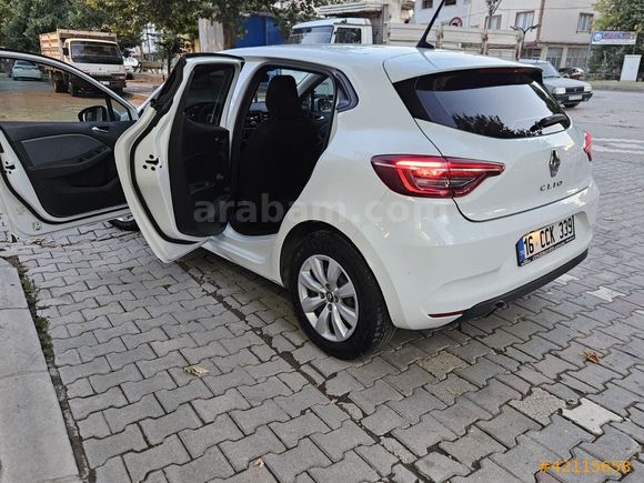 RENAULT CLIO 1.0 SCe JOY