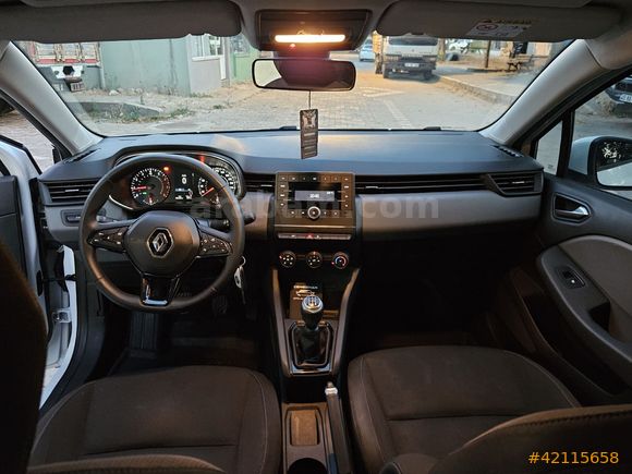 RENAULT CLIO 1.0 SCe JOY