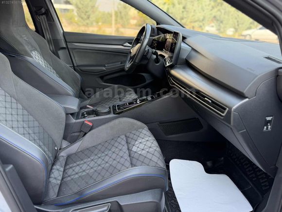 2024 MODEL BOYASIZ SERVİS BAKIMLI 51 BİN KM de R-LİNE GOLF 8.5