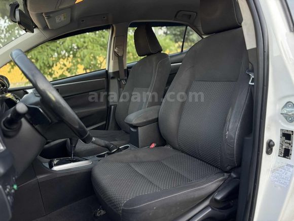 //HK AUTO//TOYOTA COROLLA 1.4 D-4D ACTİVE BOYASIZ BAKIMLI