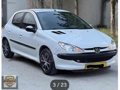 KURTARIR AUTO'DAN 2004 MODEL PEUGEOT 206 1.4 HDI KLİMALI