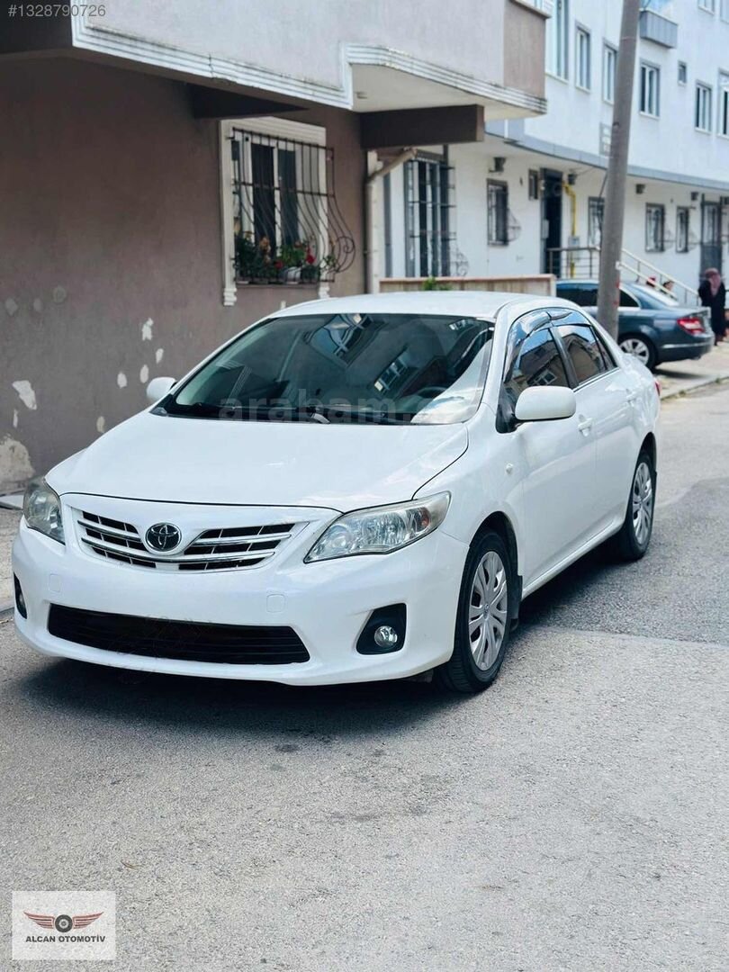 Galeriden Toyota Corolla 1.4 D-4D Comfort 2010 Model Sakarya 313.000 km Beyaz 3