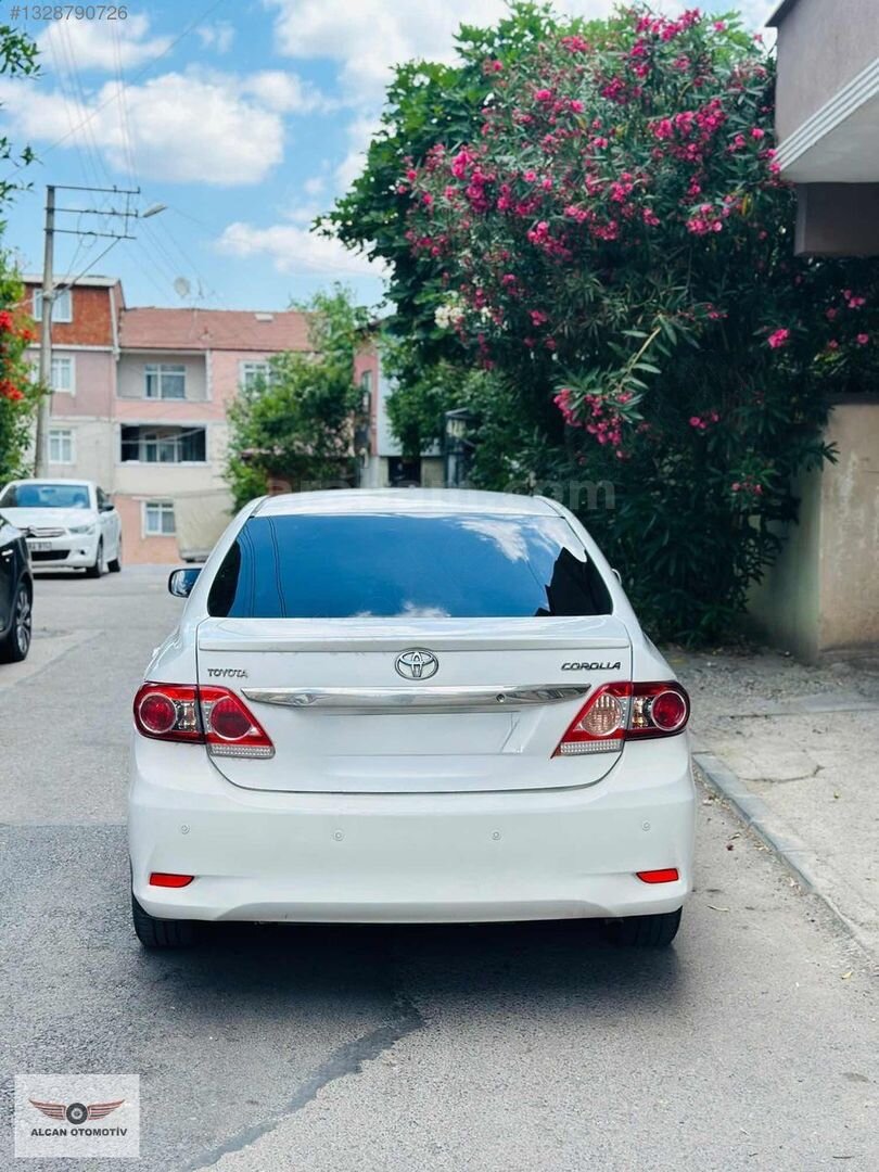 Galeriden Toyota Corolla 1.4 D-4D Comfort 2010 Model Sakarya 313.000 km Beyaz 2