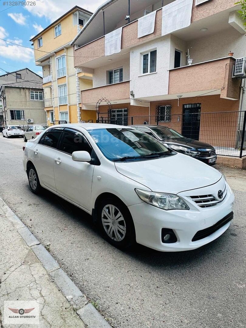 Galeriden Toyota Corolla 1.4 D-4D Comfort 2010 Model Sakarya 313.000 km Beyaz 4