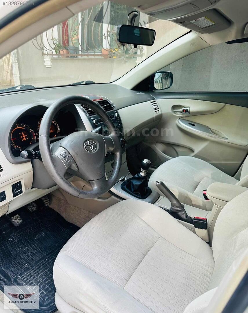Galeriden Toyota Corolla 1.4 D-4D Comfort 2010 Model Sakarya 313.000 km Beyaz 7