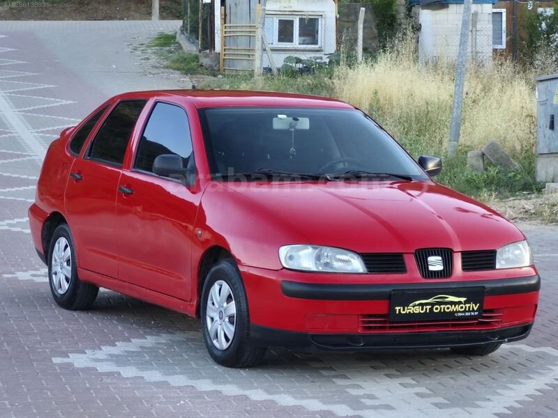 Galeriden Seat Cordoba 1.6 Signo 2001 Model Bilecik 179.000 km Kırmızı