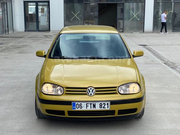 SAHİBİNDEN BAKIMLI TEMİZ GOLF
