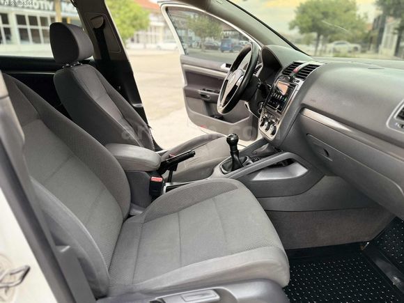 GOLF 5 1.6 COMFORTLİNE DÜZ MOTOR