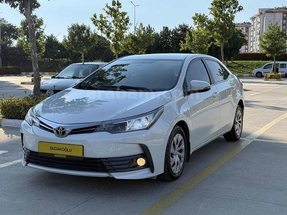 BUDAKOĞLU'ndan TOYOTA COROLLA OTOMATİK 1.4 D-4D