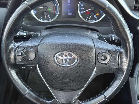 BUDAKOĞLU'ndan TOYOTA COROLLA OTOMATİK 1.4 D-4D