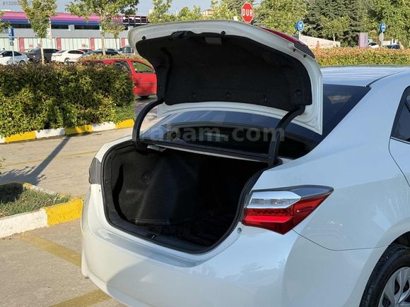 BUDAKOĞLU'ndan TOYOTA COROLLA OTOMATİK 1.4 D-4D