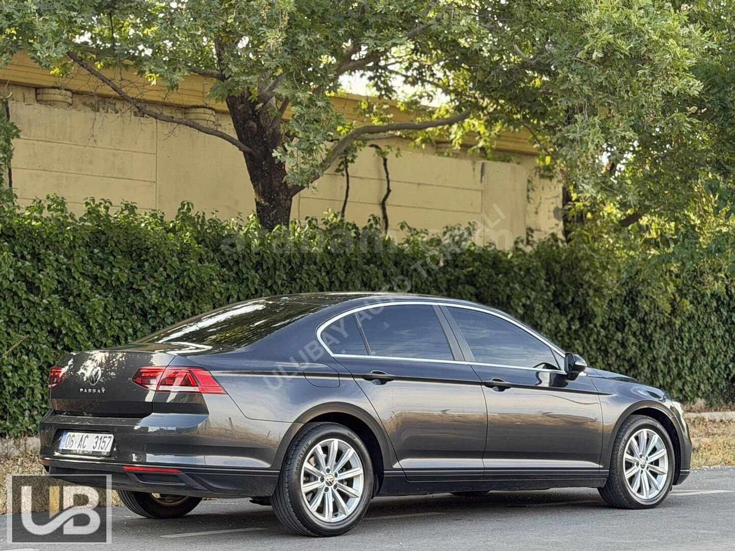 Galeriden Volkswagen Passat 1.6 TDi BlueMotion Business 2020 Model İzmir 175.000 km Gri 6