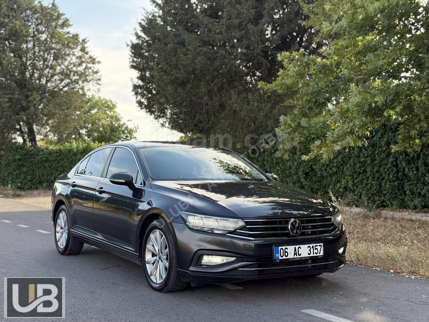 Galeriden Volkswagen Passat 1.6 TDi BlueMotion Business 2020 Model İzmir 175.000 km Gri 2
