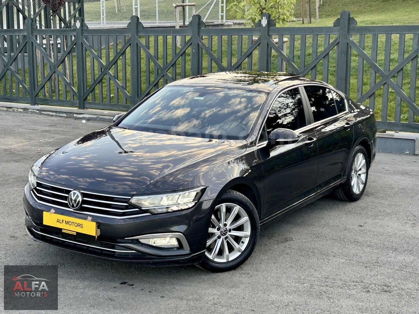 Galeriden Volkswagen Passat 1.6 TDi BlueMotion Business 2020 Model İstanbul 127.000 km Gri (titanyum) 5