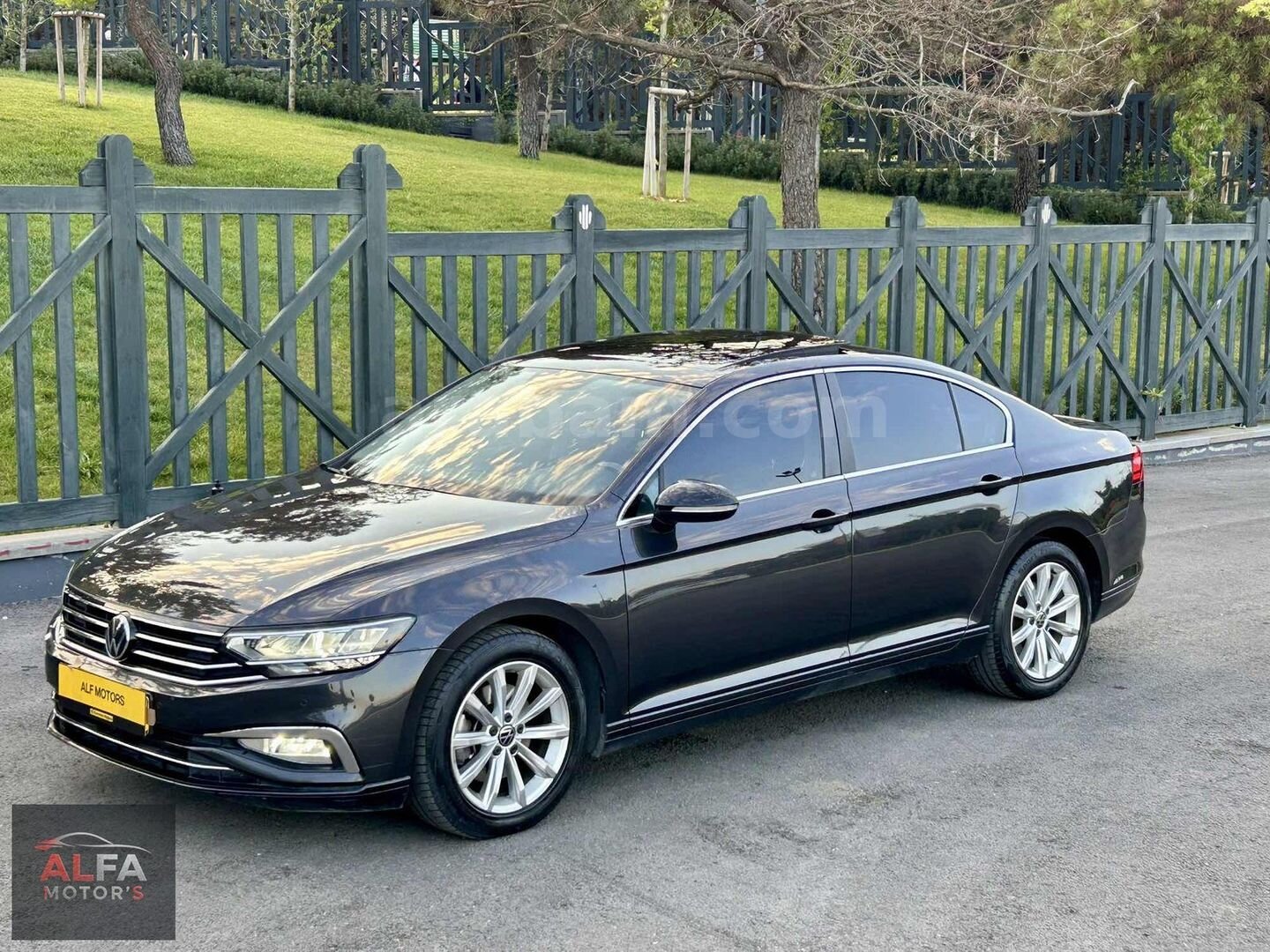 Galeriden Volkswagen Passat 1.6 TDi BlueMotion Business 2020 Model İstanbul 127.000 km Gri (titanyum) 6