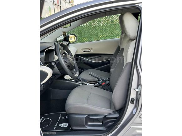HATASIZ BOYASIZ 41 BİN KM FULL YETKİLİ SERVİS BAKIMLI GARANTİLİ