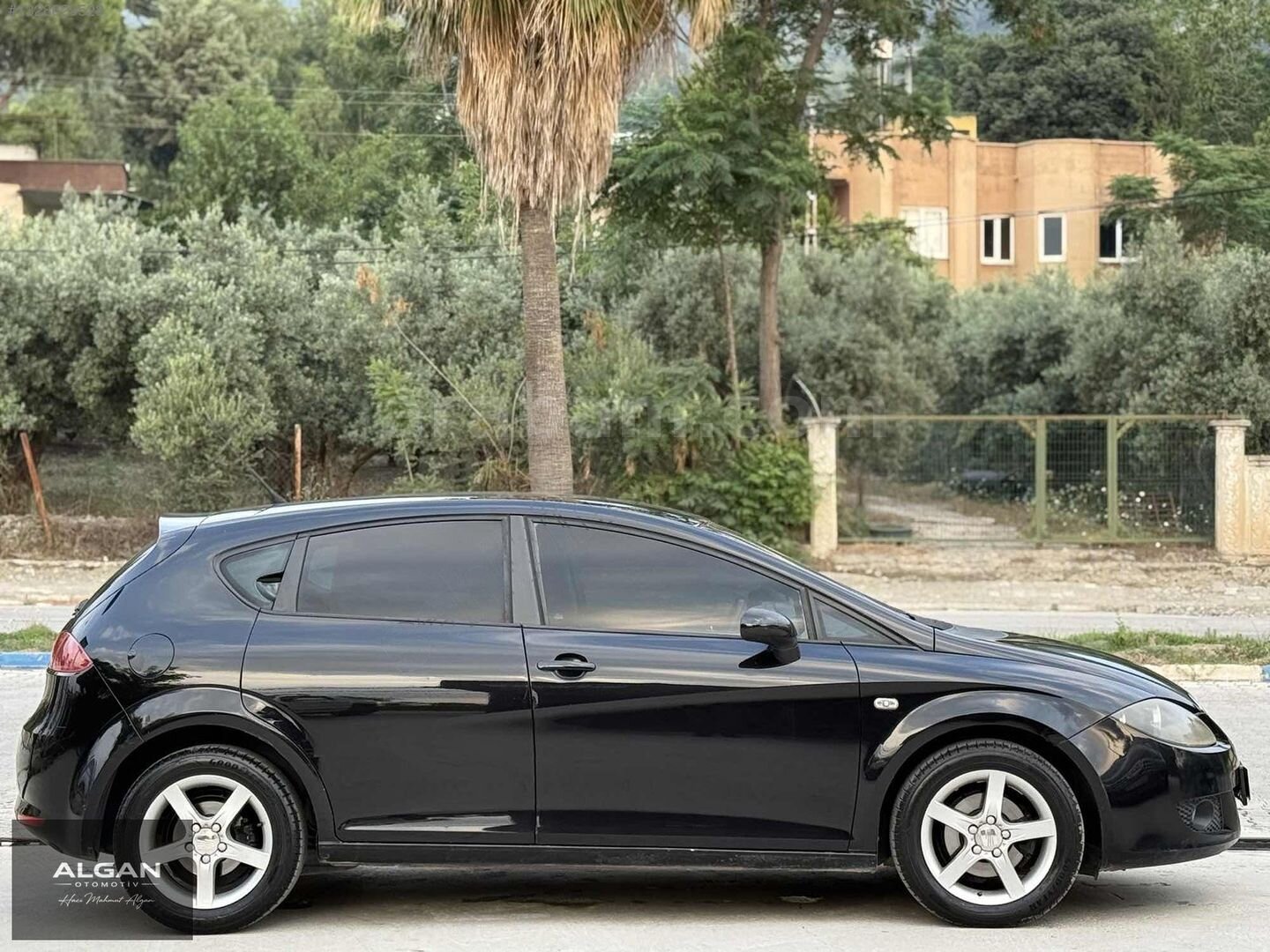 Galeriden Seat Leon 1.6 Stylance 2007 Model Osmaniye 195.000 km Siyah 6