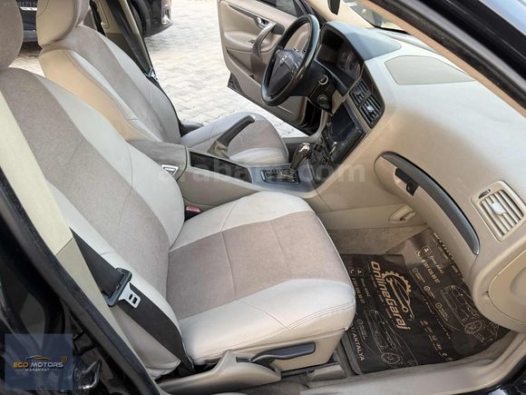 VOLVO S60 2.TURBO POWERSHİFT 180 HP DEĞİŞENSİZ TEMİZ BAKIMLI